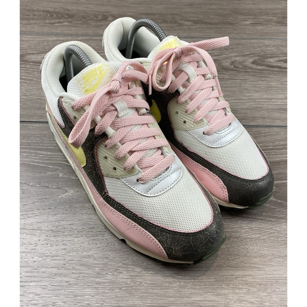 Nike Women's Air Max 90 Easter Color Low Top Sneakers White Pink Grey Size 8.5